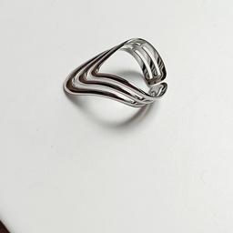 Anillo Triple Curva Vertical Plateado