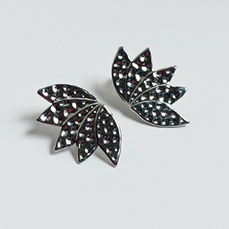 [j25169y] Pendientes Semi Hoja Plateado