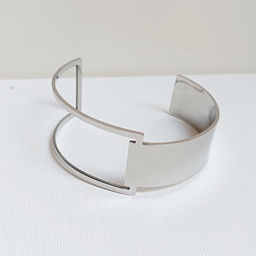 Brazalete Obertura Triangular Plateado
