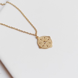 Collar Chapa Brújula Circonita Blanca Dorado