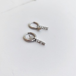 Arito Charm Love Con Piedra Plateado