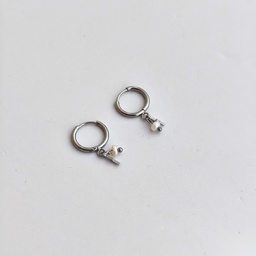 Arito Charm Llave Con Perla Plateado