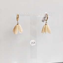 Pendientes Aro Flor Natural Resina Crema Dorado